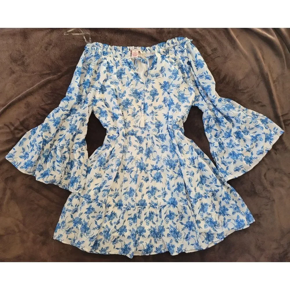 Flying Tomato Womens White Blue Floral Long Sleeve Fit & Flare Dress Size M Love